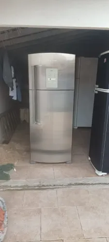 Vendo geladeira Brastemp frost free inox usada conservada funcionando perfeitamente entreg