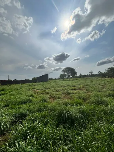 Lote quitadopara venda tem 389 m² em Garavelo Sul I - Hidrolândia - GO