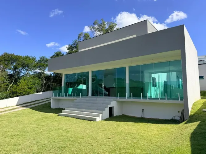Casa de condomínio para venda com 312 metros quadrados com 4 quartos
