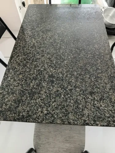 Vendo mesa tampo de granito 4 cadeiras