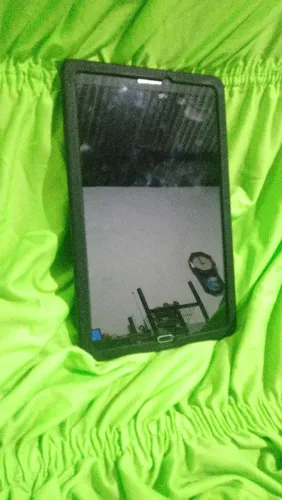 Galaxy Tab E 9.6" Polegadas