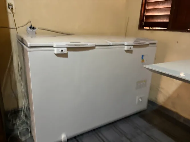 VENDO FREEZER ELECTROLUX DE 400L COM 2 TAMPAS