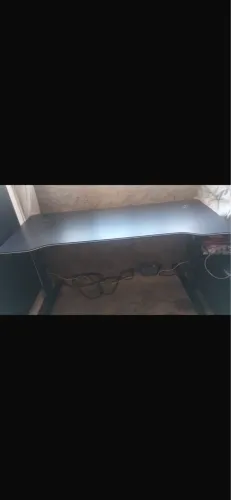 Mesa gamer (Preço inicial é 400 mas estou negociando)
