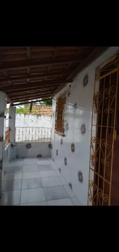 Vendo ou alugo, uma casa em Bom Jesus