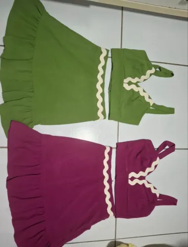 2 conjunto blusa e saia forrados tamanho M