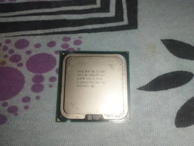 Processador Intel core 2 duo 2.66 GHz ( No Estado).