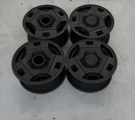Jogo de rodas Nissan 6 furos (6x139,7)