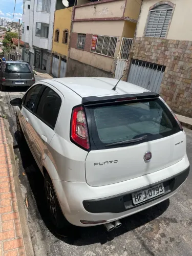 Fiat Punto Attractive 1.4 Fire Flex 8V 5P 2013