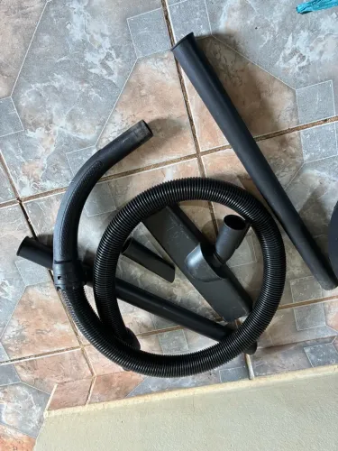 Aspirador de Pó e Água Electrolux AWD01 - Pouco Uso