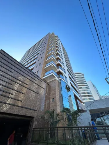 Apartamento na Ponta do Farol, Fino Acabamento, 3 Suítes, Mobiliado 