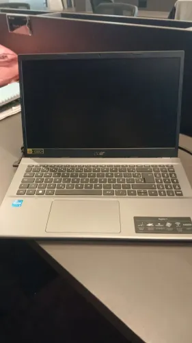 Vende-se Notebook Accer