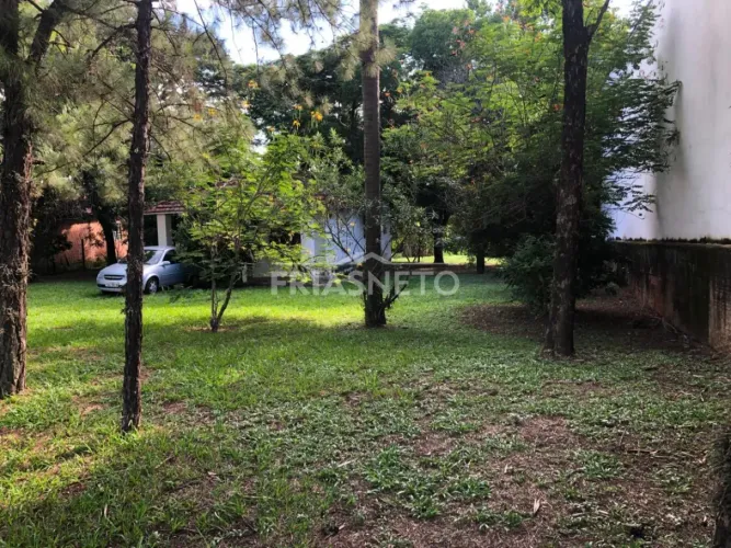 Área à venda no bairro Pompéia