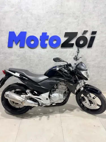 HONDA CB 300R PRETO 2014