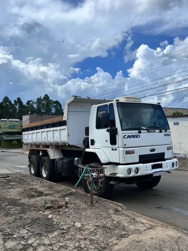 Ford cargo 6332  6x4 caçamba 2009 R$ 290mil