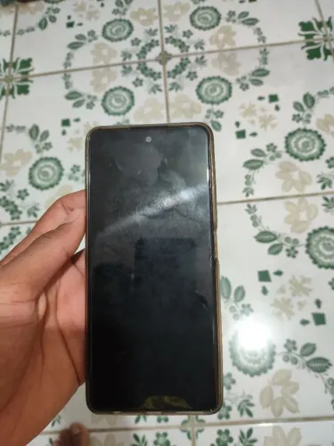 Vende-se esse infinix hot 30 sem arranhão em perfeito estado