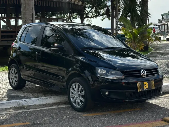 Volkswagen Fox 1.0 MI Total Flex 8V 5P 2014