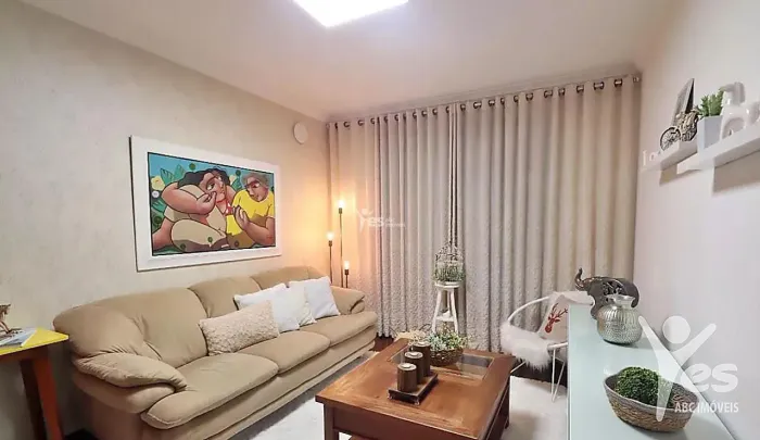 Sobrado de 360m², área gourmet, com planejados, 03 dormitórios sendo 02 suítes e 02 vagas 