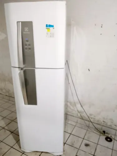 Geladeira Electrolux Frost Free gelando perfeitamente