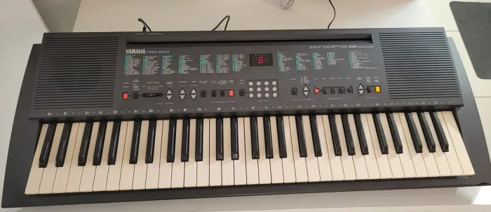 Teclado Yamaha PSR 200 61 Teclas