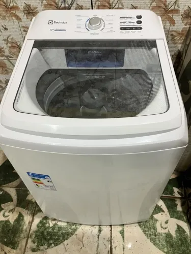 Máquina de lavar roupas Electrolux 17kg top 
