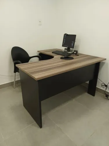 MESA DE ESCRITÓRIO EM L