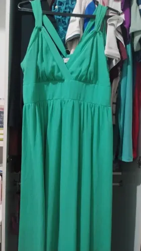 vestido chique verde em tule Tam 44