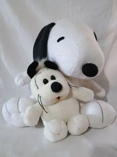 Pelúcias bem antigas Snoopy e Bob Dog da década de 90