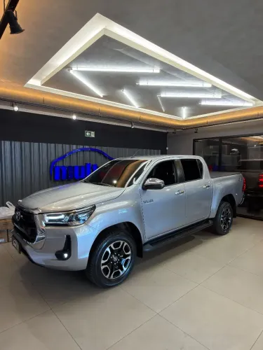 Toyota Hilux CD SRV 4X4 2.8 TDI Diesel Aut. 2025