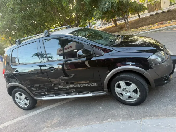 Volkswagen Crossfox 1.6 MI Total Flex 8V 5P 2010