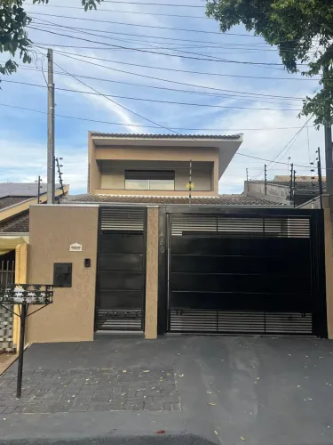 Casa à venda em Maringá, Jardim Dias I, com 3 quartos, com 116.24 m²