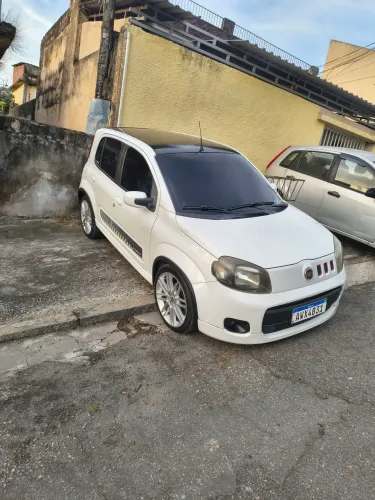 Fiat Uno Sporting 1.4 EVO Fire Flex 8V 4P 2013