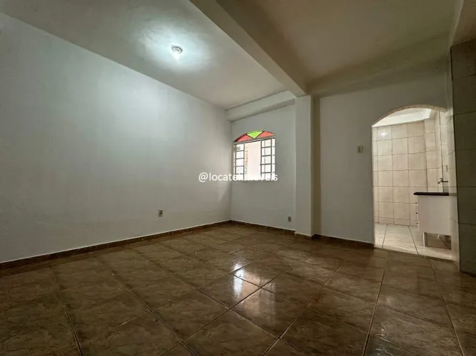 Casa para locação, 01 Quarto, no bairro Araguaia.