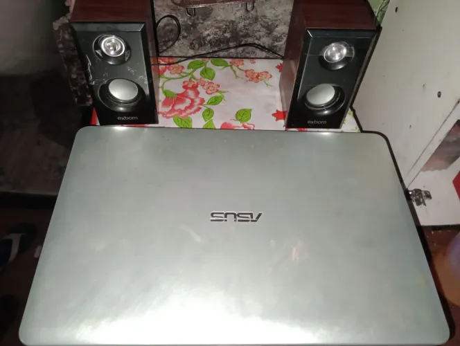 Vendo notebook 500 reais *