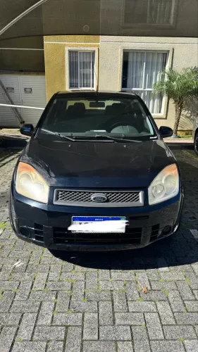 Ford Fiesta Sedan 1.0 8V Flex 4P 2010