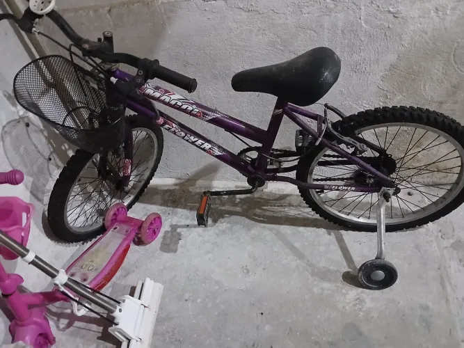Bicicleta semi nova
