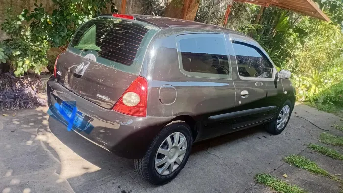 Renault Clio Hi-flex 1.0 16V 3P 2011