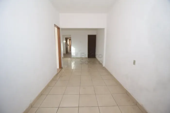 Casa com Pátio nas Três Vendas - Espaço, Conforto e Excelente Localização