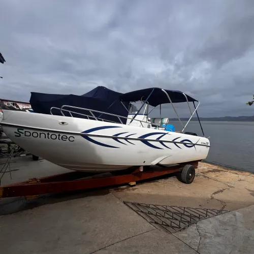 Lancha Fly Fish 21 motor 150