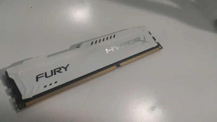HyperX FURY Memory White - 8GB Module - DDR3 1866MT/s CL10 DIMM