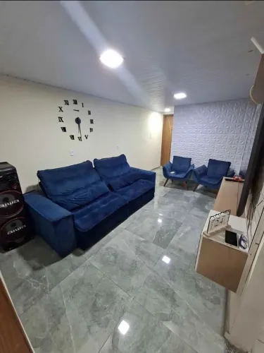 Vendo casa de 2 pavimentos no Guamá pronta pra morar - S