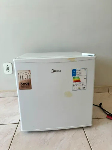 Vendo Frigobar Midea 45l