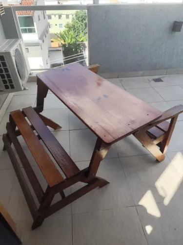 Banco que vira mesa