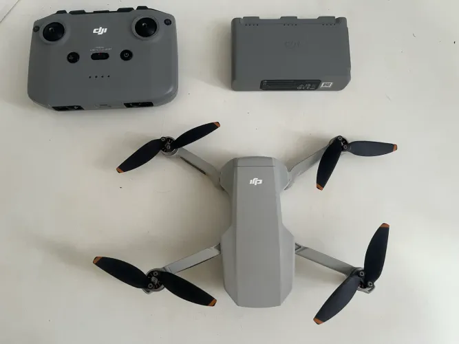 DRONE DJI MINI 2 - FLY MORE COMBO