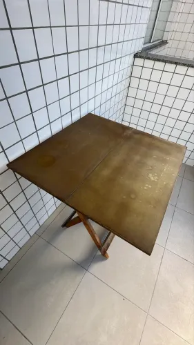 Mesa de bar usada + 4 cadeiras