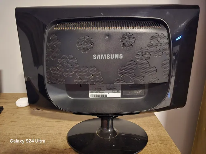 Monitor samsung syncmaster 933