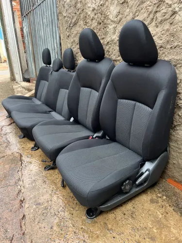 BANCOS L200 TRITON NOVA (serve adaptado em uno quadrado palio antigo Strada Fiorino)