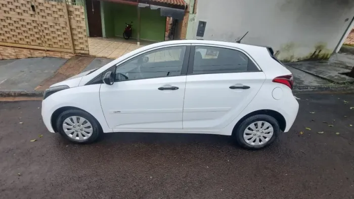 Hyundai HB20 Unique 1.0 Flex 12V Mec. 2019