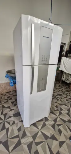 Envelopamento de geladeira 