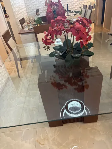 Mesa de vidro quadrada 1,5x1,5 com base quadrada e linda
