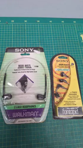 Par de fones de ouvido Sony anos 90 lacrado